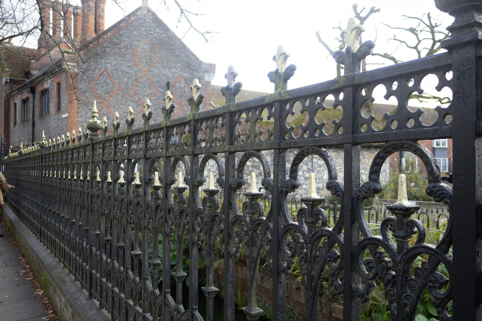 Aluminum fence installation
